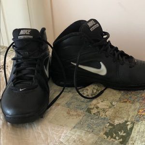 Girls Nike basketball shoes size 8.5